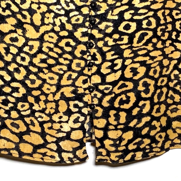 Zara Trafaluc Collection Leopard Print Blouse. Button down the back. Size M - Picture 4 of 5